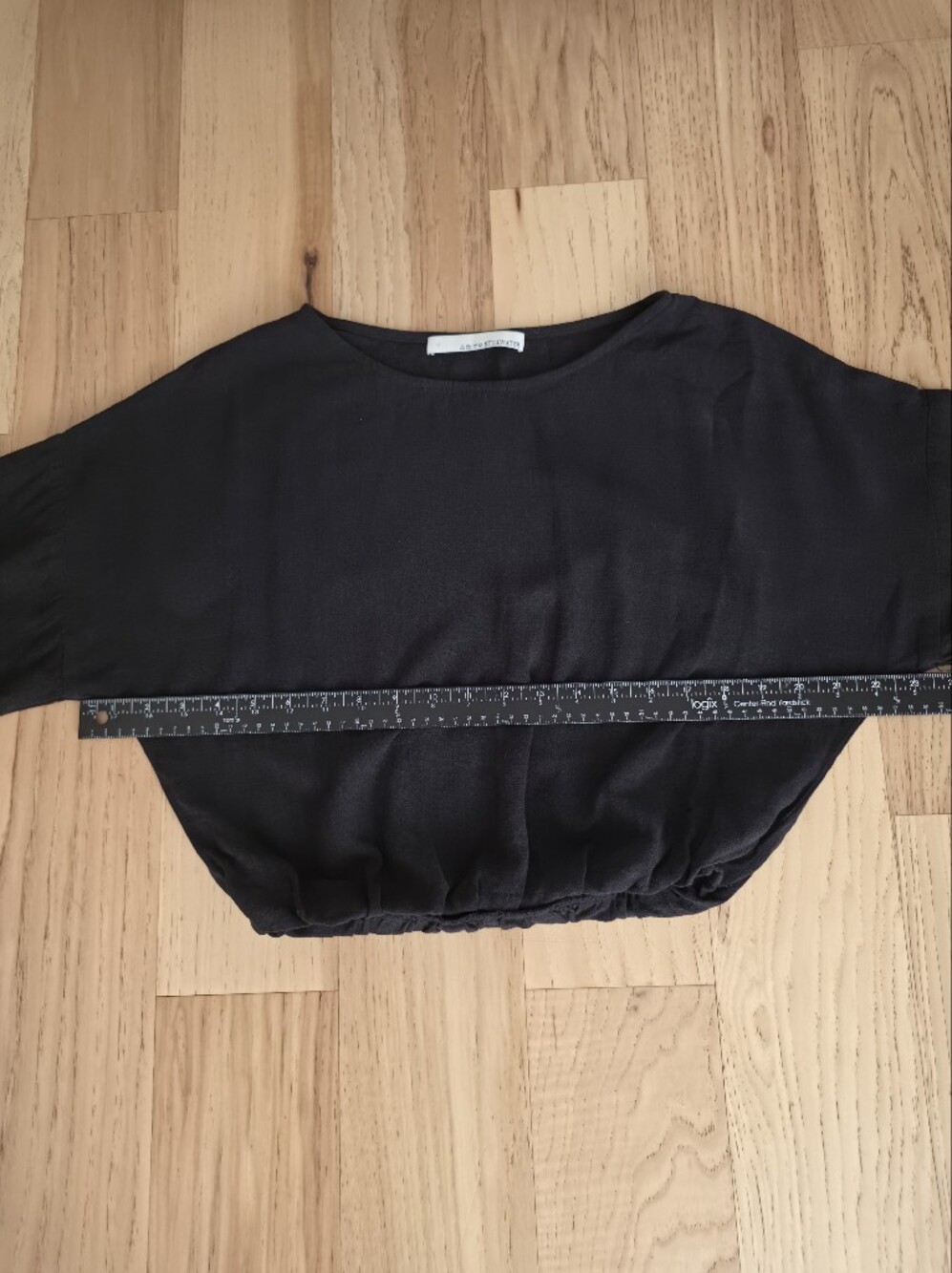 Women's Black Long-Sleeve Drawstring Hem Top - Picture 6 of 8